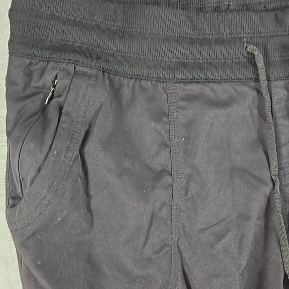 The North Face Jogger Women’s Style nf0auo6 Drawstring Stretch Performance Cropp - Picture 2 of 14